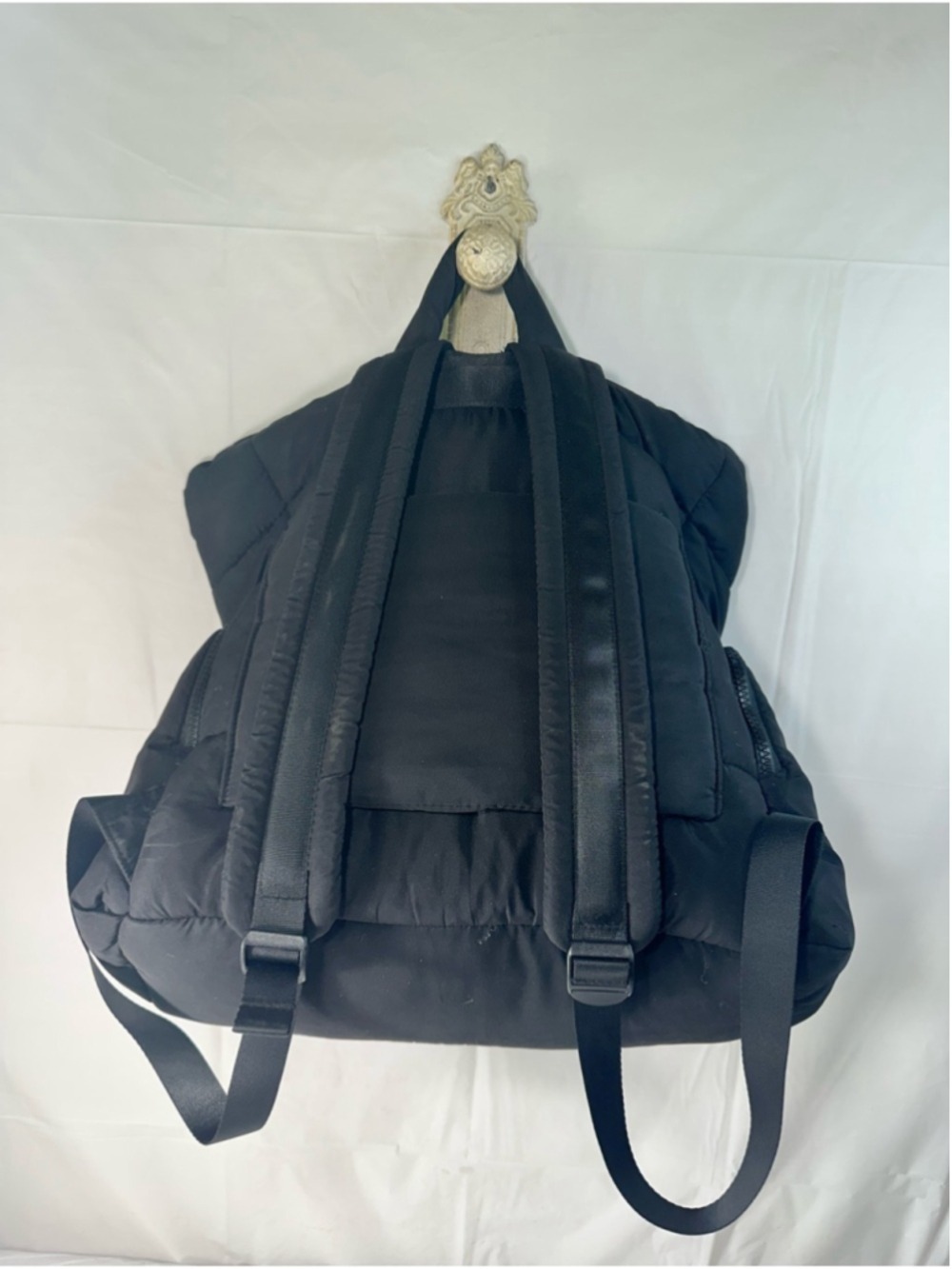 Wilo The Label Black Puffer Drawstring Backpack - Picture 2 of 16